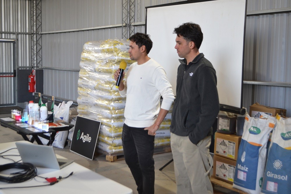 Dos jóvenes castenses desarrollan una plataforma con inteligencia artificial para mejorar la gestión del campo