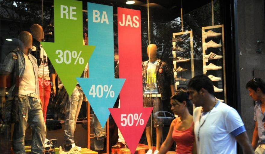 Las ventas minoristas siguen cayendo y ya estan 3,8 abajo en el interanual